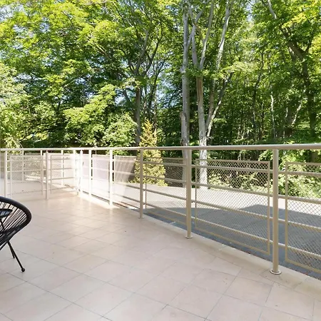 Apartment Family 2 Bedrooms & 1 Km To The By Renters *
